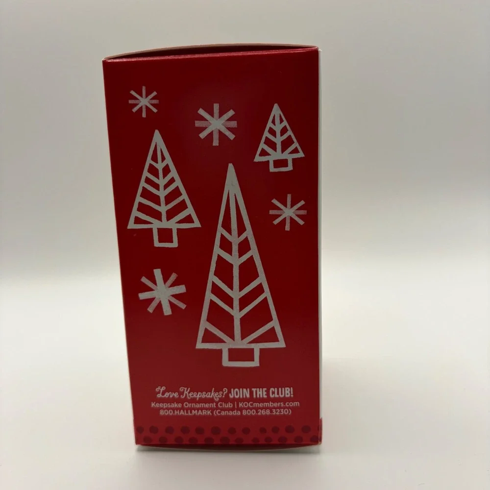 2013 Hallmark Keepsake Angels Around the World England Ornament QX9055